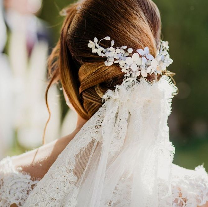 Professional Tips on Selecting Just the Right Wedding Accessories